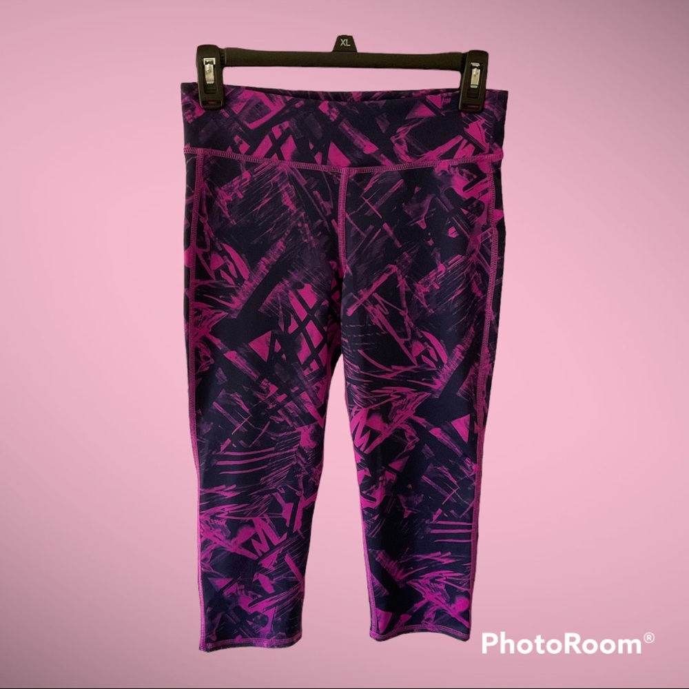 bundle of two athletic 3/4 leggings